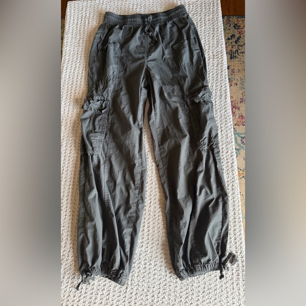 New Aerie Dark Gray Cargo Pants for Women XS - Picture 9 of 14